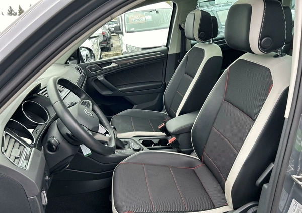 Volkswagen Tiguan cena 164900 przebieg: 19626, rok produkcji 2021 z Zambrów małe 781